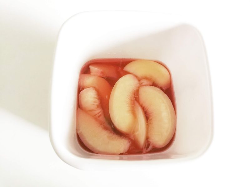 桃のコンポートレシピ　簡単　レモン　変色